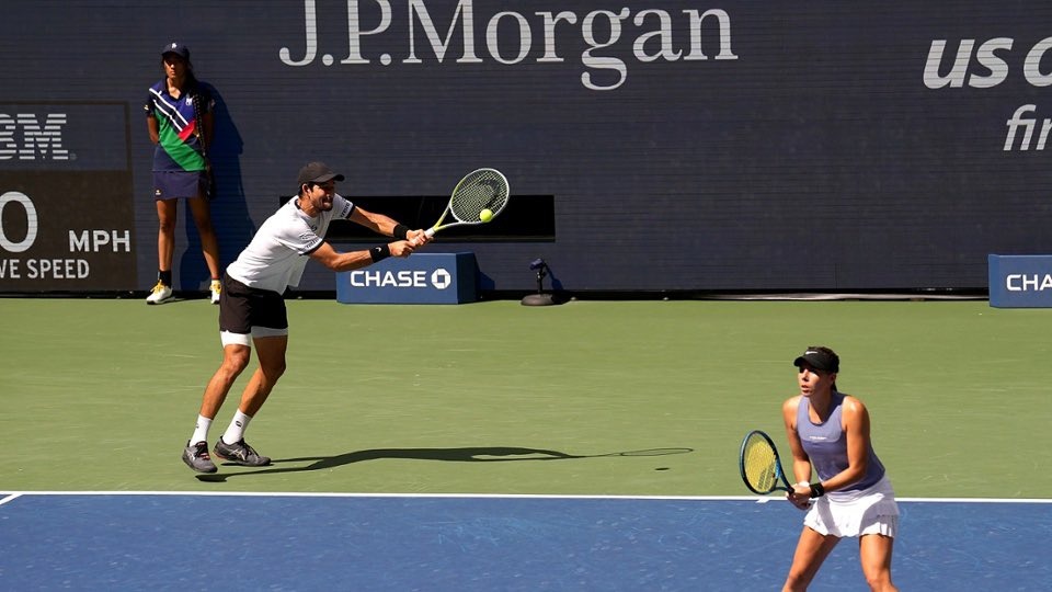 tenista-salvadoreno-se-corona-como-subcampeon-en-dobles-mixtos-del-us-open-2021
